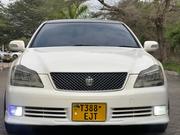 Toyota Crown 2004 White for sale