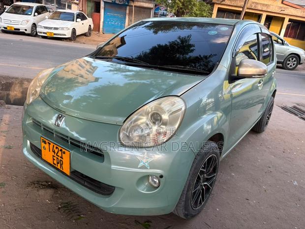 Toyota Passo 2013 Blue