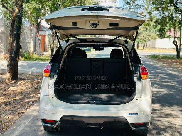 Nissan X-Trail 2017 White