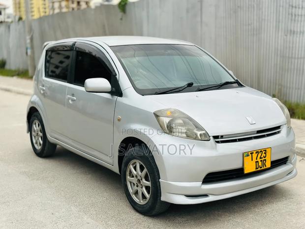 Toyota Passo 2005 Silver