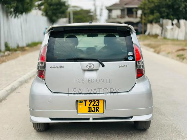Toyota Passo 2005 Silver