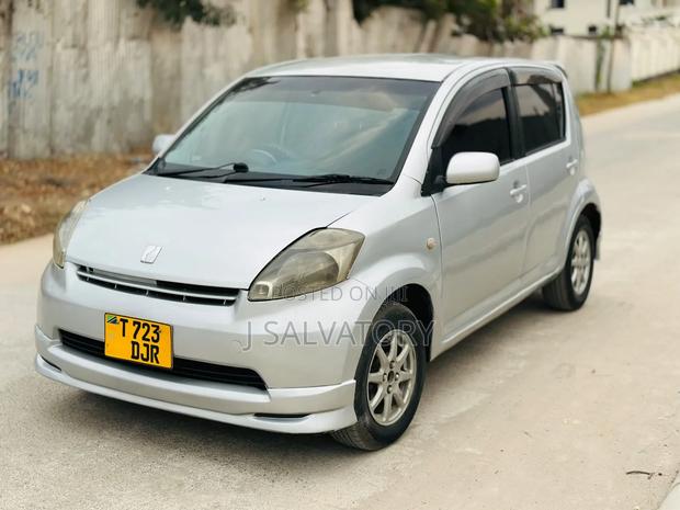 Toyota Passo 2005 Silver