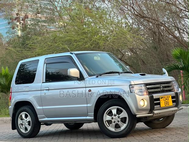 Mitsubishi Pajero 2009 Silver