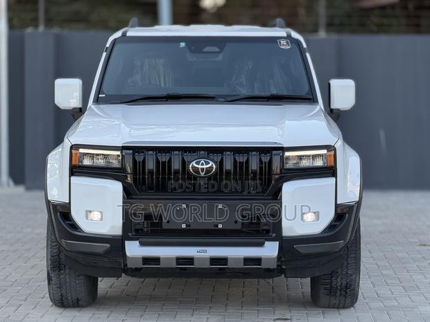 Toyota Land Cruiser Prado 2.8 2025 White