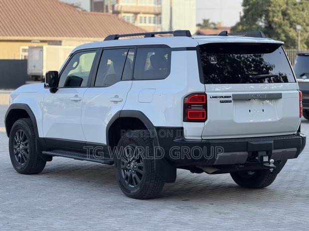Toyota Land Cruiser Prado 2.8 2025 White