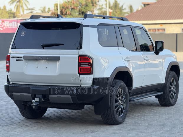 Toyota Land Cruiser Prado 2.8 2025 White