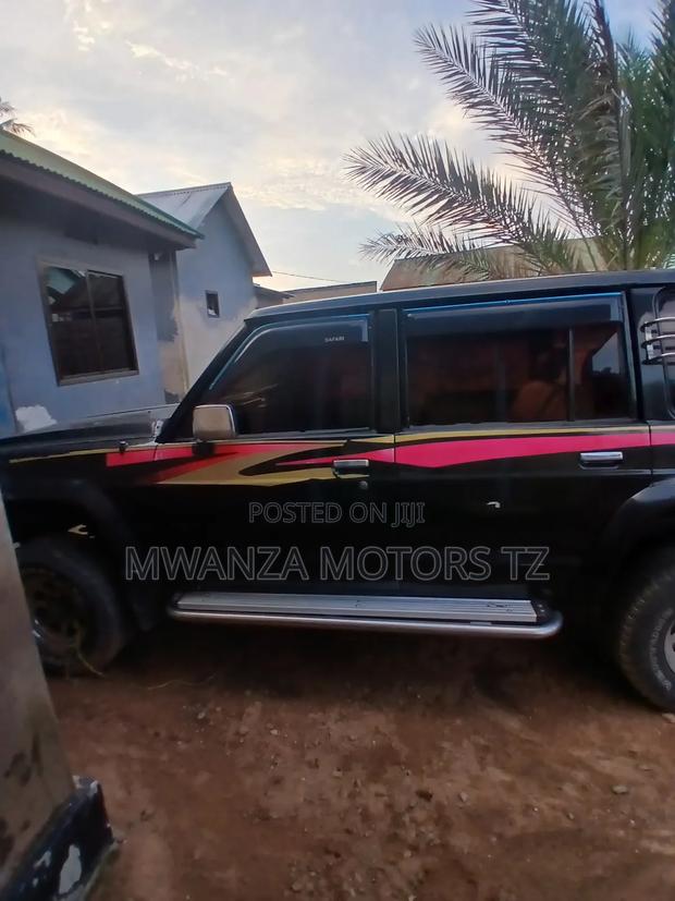 Nissan Patrol 1996 Black