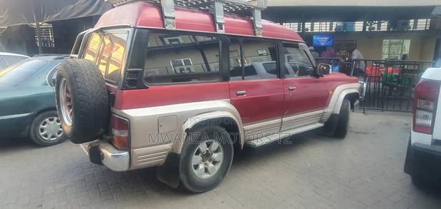 Nissan Patrol 1997 Red