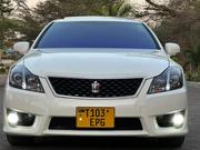 Toyota Crown 2010 White for sale