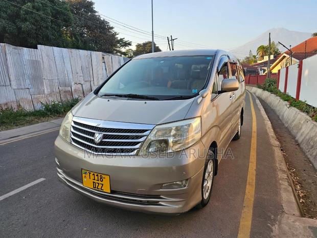 Toyota Alphard 2005 Silver