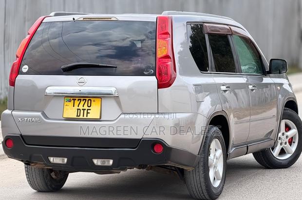 Nissan X-Trail 2011 Silver