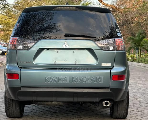 Mitsubishi Outlander 2005 Blue