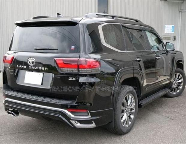 New Toyota Land Cruiser 2024 Black