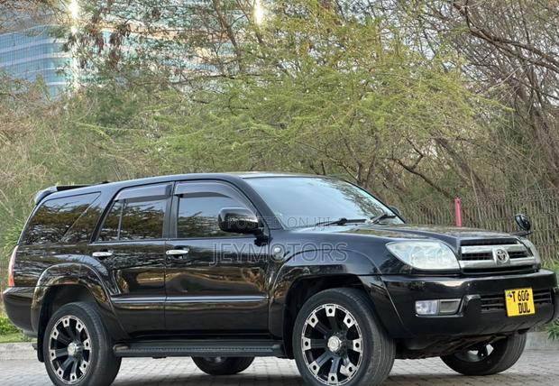 Toyota Hilux Surf 2004 Black