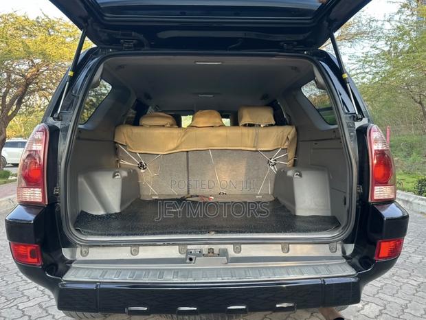 Toyota Hilux Surf 2004 Black