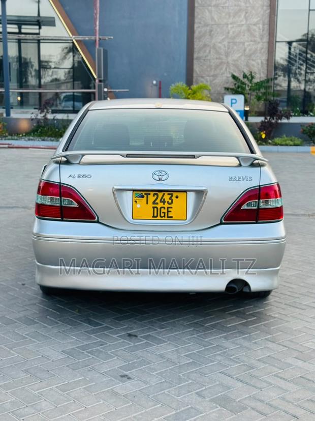 Toyota Brevis 2004 Silver