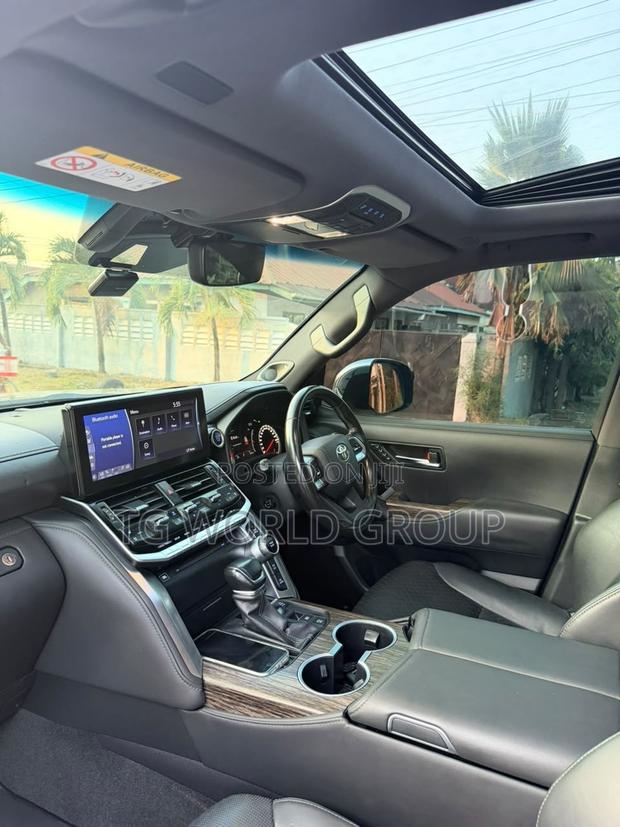 Toyota Land Cruiser 3.3 Diesel 4WD 2022 Gray