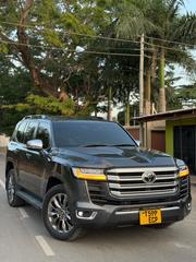 Toyota Land Cruiser 3.3 Diesel 4WD 2022 Gray for sale