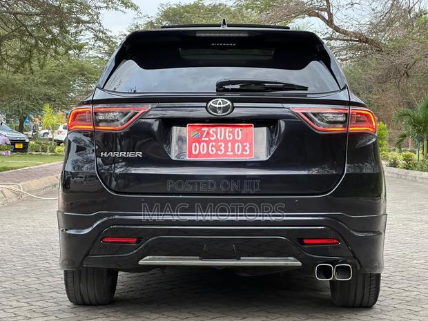 Toyota Harrier 2.0 2014 Black