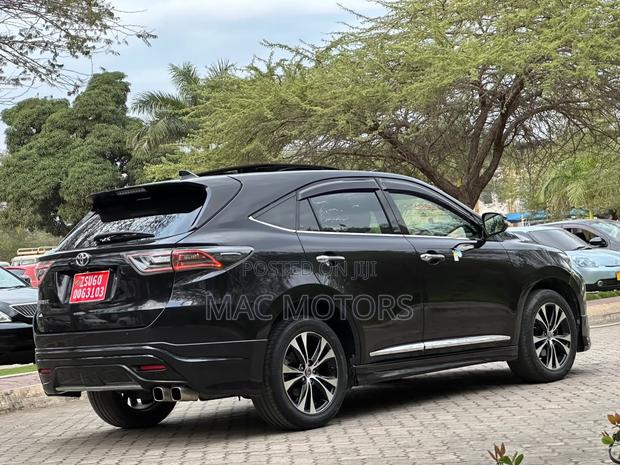 Toyota Harrier 2.0 2014 Black