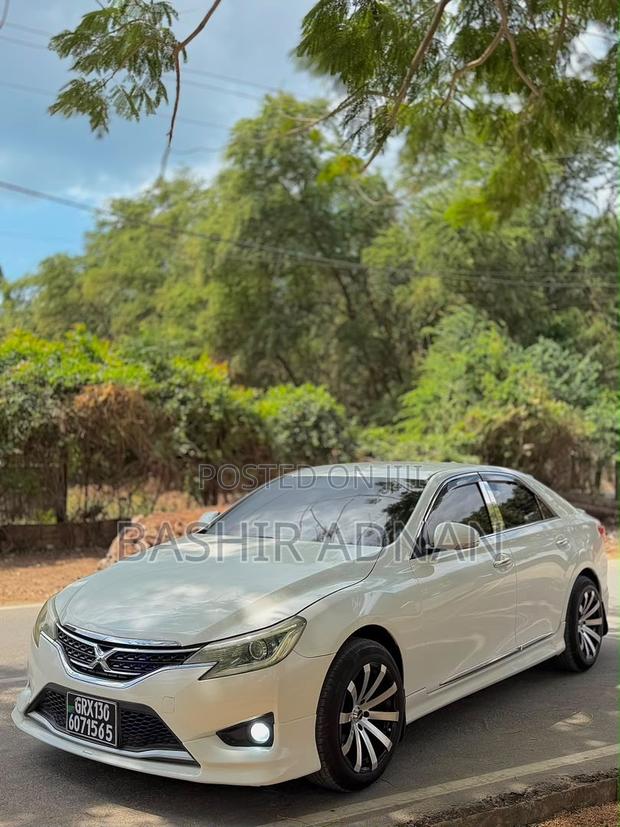 Toyota Mark X 2.5 RWD 2014 White