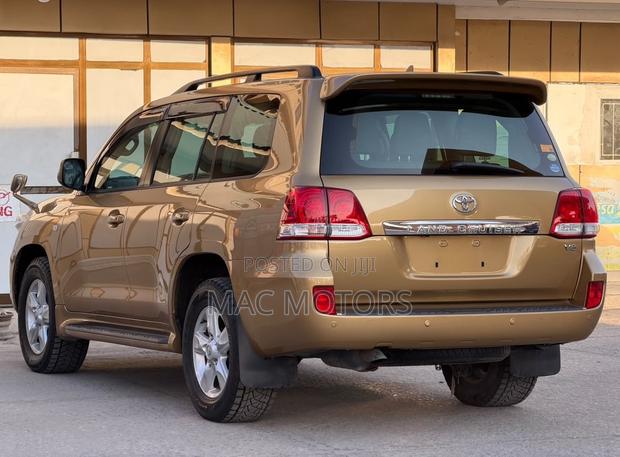 Toyota Land Cruiser 2008 Gold