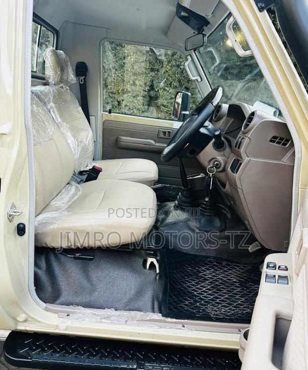 Toyota Land Cruiser 2025 Burgundy