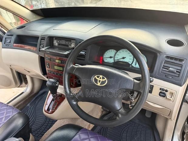 Toyota Corolla Spacio 2002 Silver