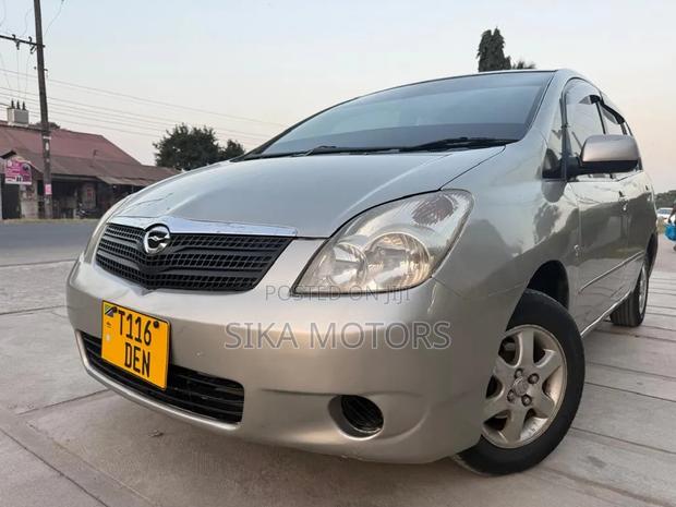 Toyota Corolla Spacio 2002 Silver