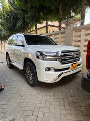 Toyota Land Cruiser 2015 Pearl for sale