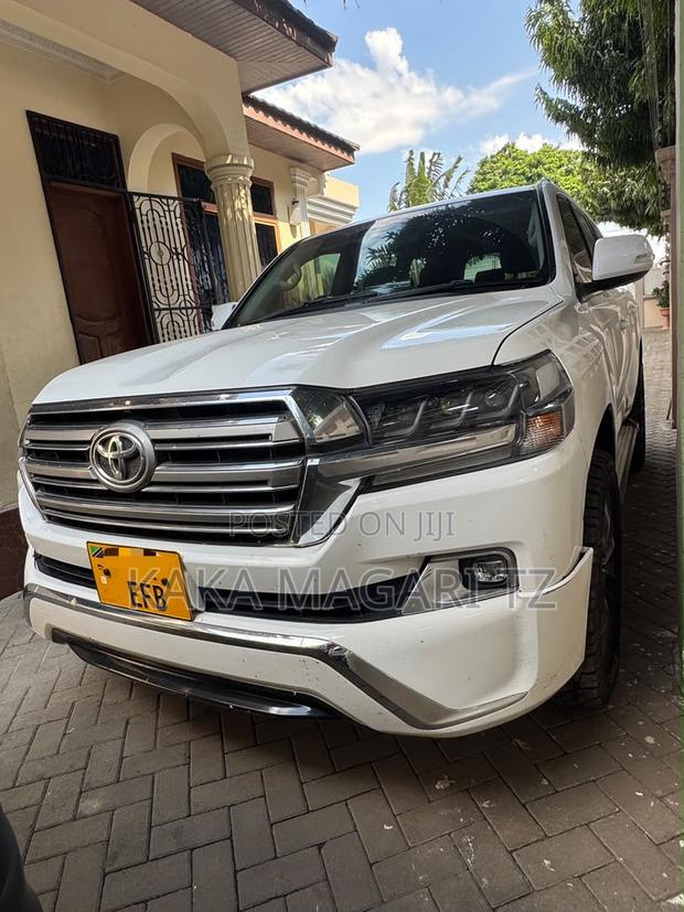Toyota Land Cruiser 2015 Pearl