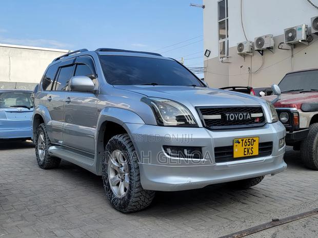 Toyota Land Cruiser Prado 2005 Silver