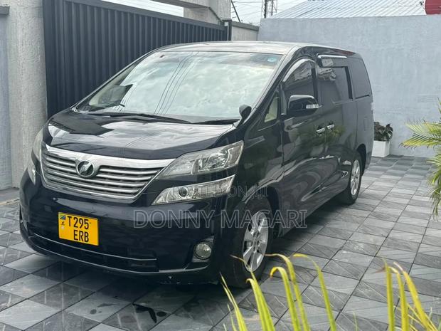 Toyota Vellfire 2011 Black