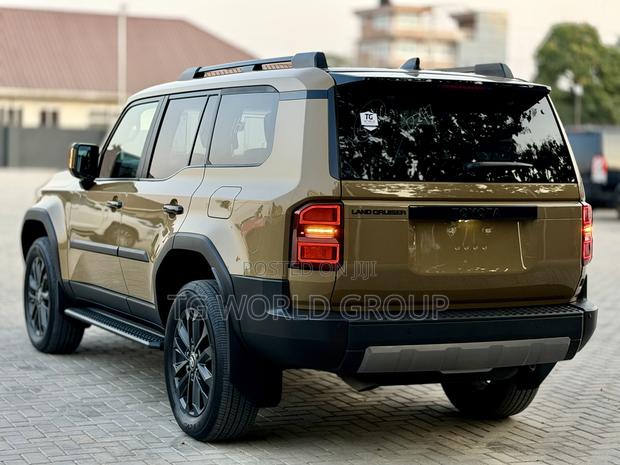 New Toyota Land Cruiser LC250 2025 Gold