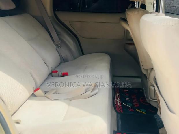 Toyota Raum 2003 White