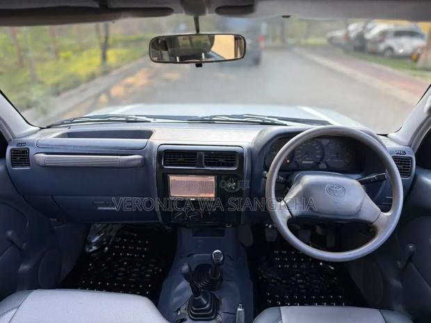 Toyota Land Cruiser Prado 2003 White