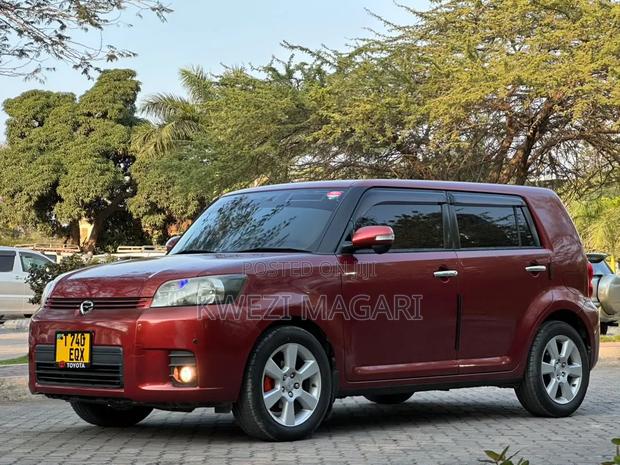 Toyota Corolla Rumion 2009 Maroon