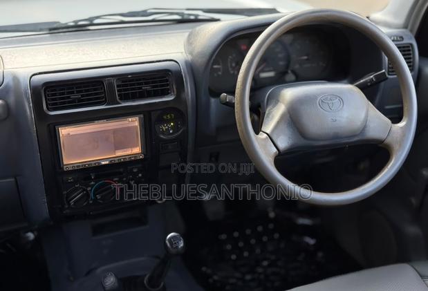 Toyota Land Cruiser Prado 2002 White