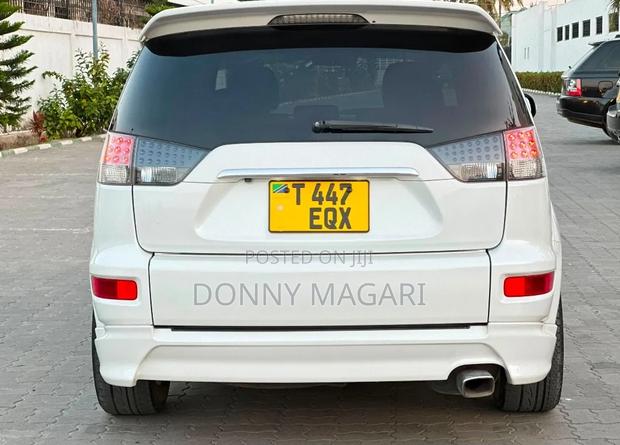 Mitsubishi Outlander 2012 White