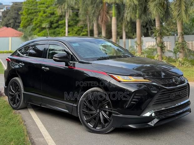Toyota Harrier 2022 Black
