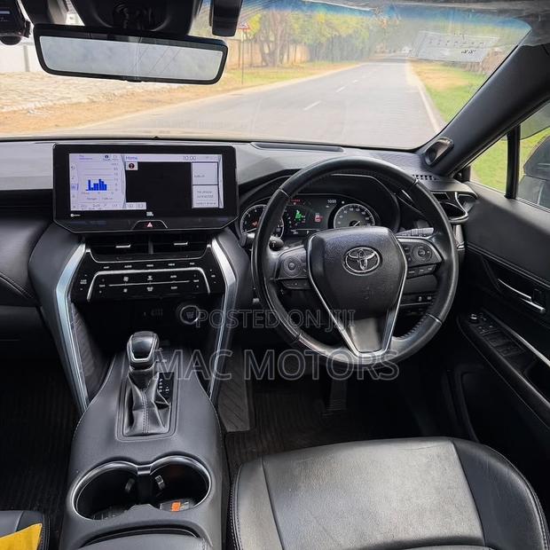 Toyota Harrier 2022 Black