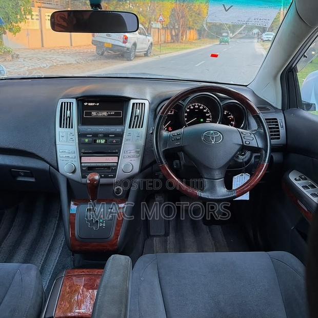 Toyota Harrier 2.4 2007 White