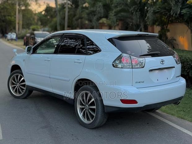 Toyota Harrier 2.4 2007 White