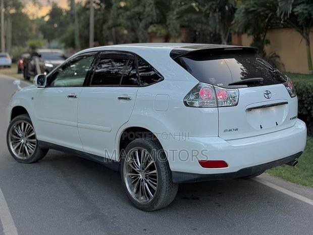 Toyota Harrier 2007 White