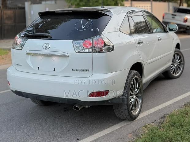 Toyota Harrier 2007 White