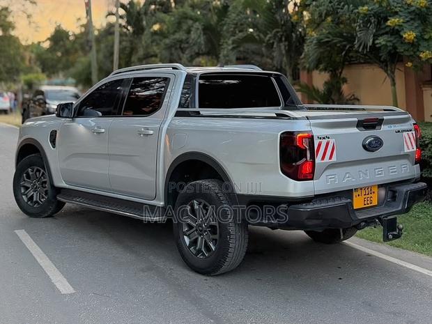Ford Ranger Wildtrak 2023 Silver
