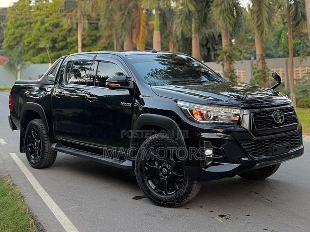 Toyota Hilux Revo Double Cab Deisel 2.4 AWD 2019 Black