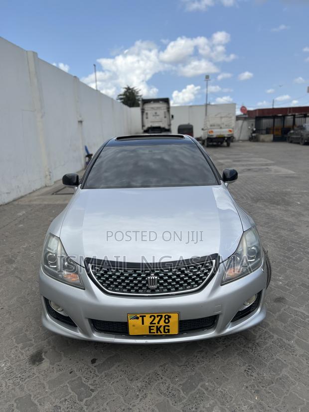 Toyota Crown 2008 White