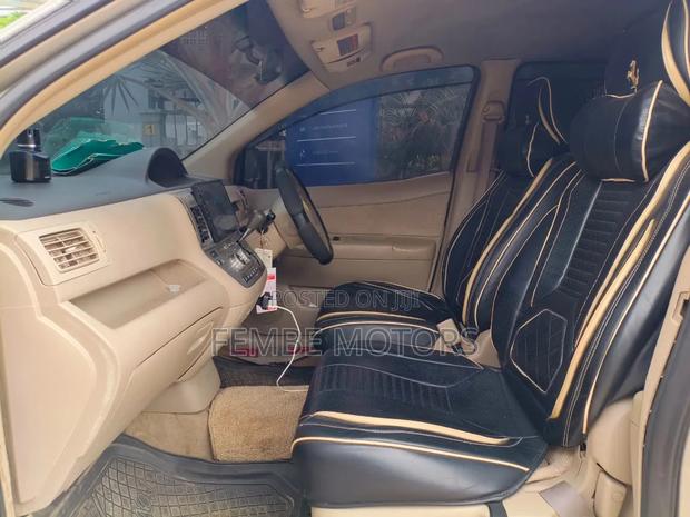 Toyota Raum 2005 Silver