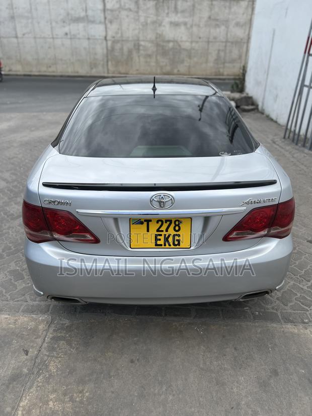 Toyota Crown 2008 White